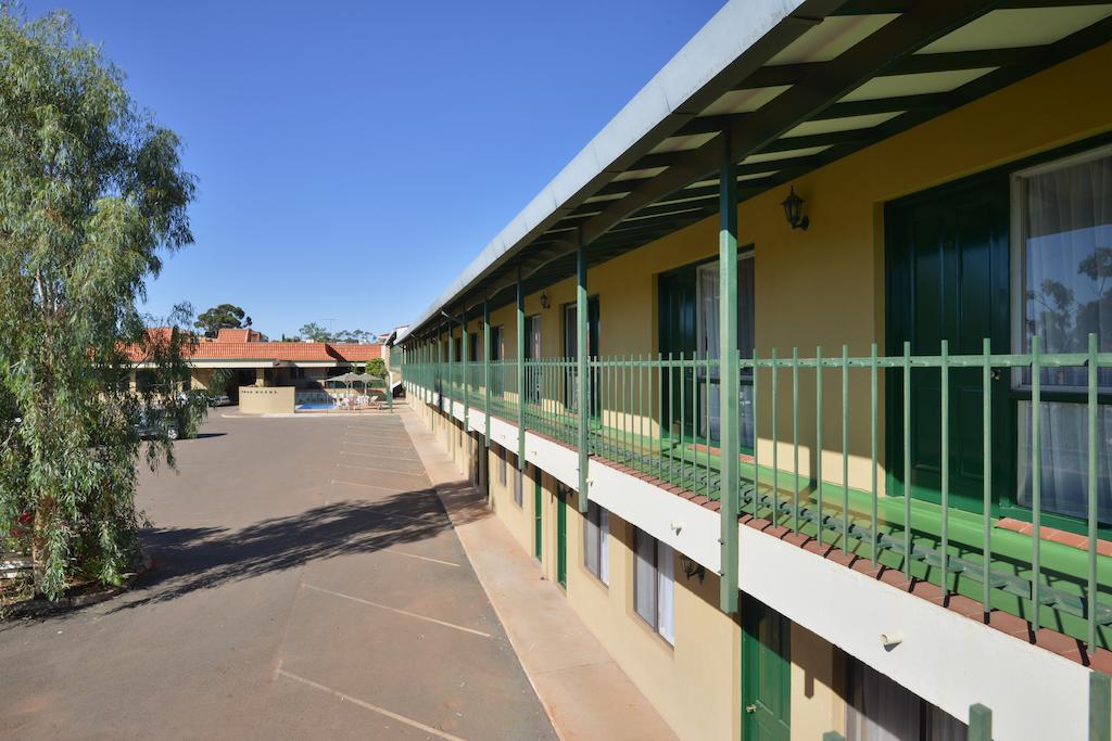 The Tower Hotel Kalgoorlie Exterior foto